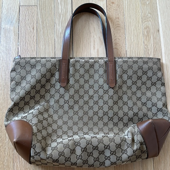 Large Gucci Tote - Picture 16 of 16